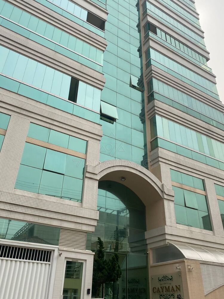 Apartamento à venda com 3 quartos, 148m² - Foto 1