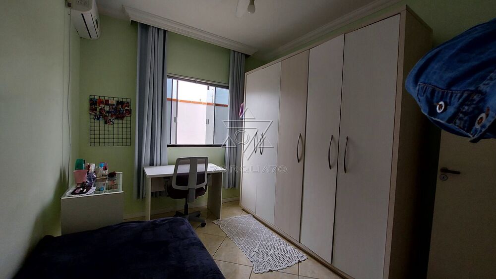 Casa à venda com 4 quartos, 280m² - Foto 4
