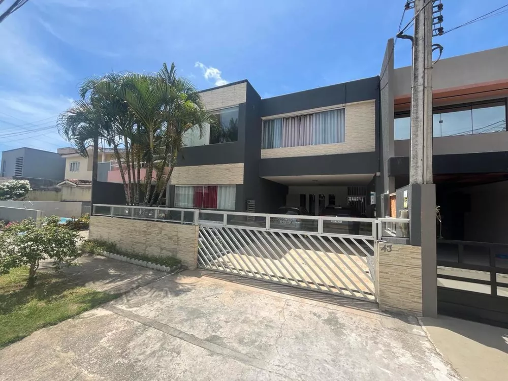 Casa de Condomínio à venda com 4 quartos, 166m² - Foto 2