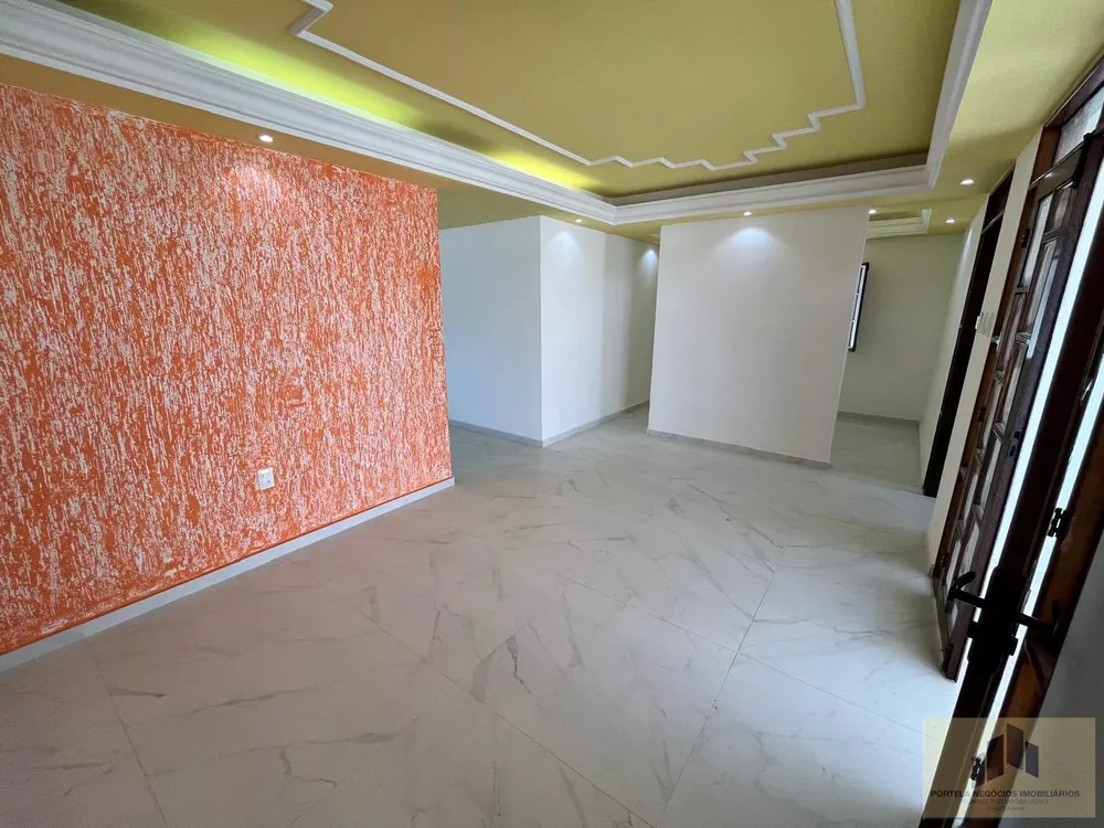 Casa à venda com 3 quartos, 360m² - Foto 3