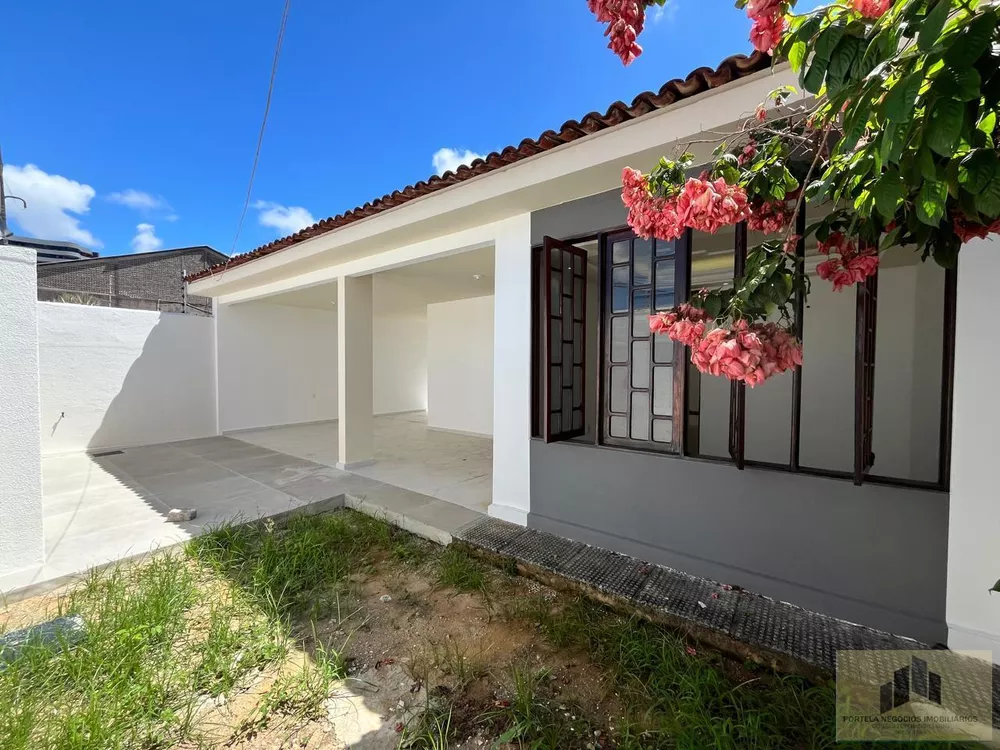 Casa à venda com 3 quartos, 360m² - Foto 1