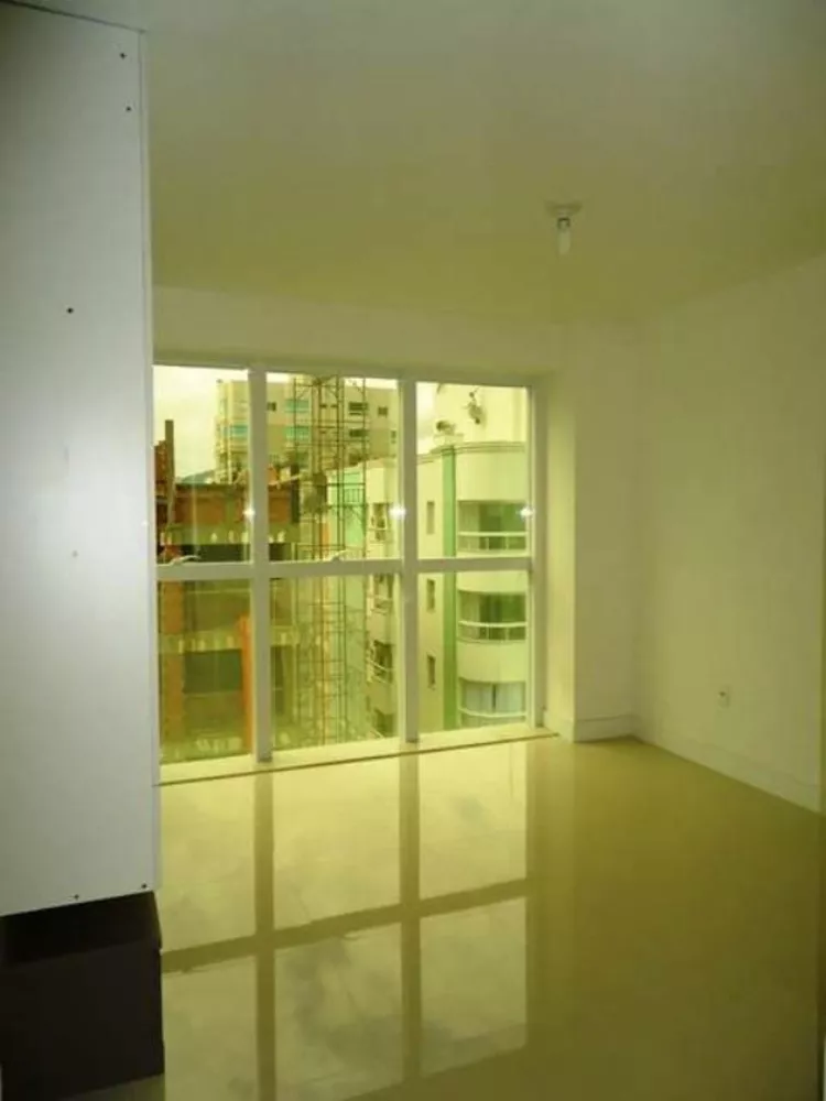 Apartamento, 3 quartos, 130 m² - Foto 1