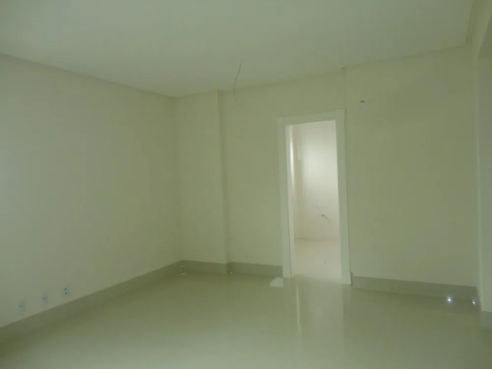 Apartamento, 3 quartos, 187 m² - Foto 1