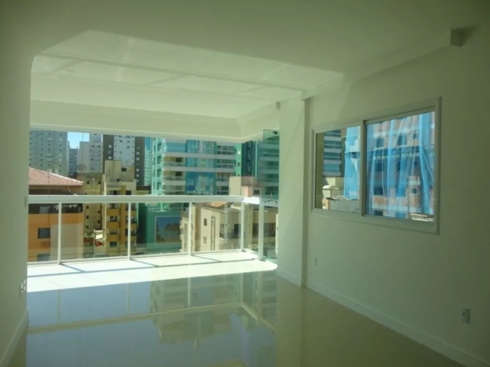 Apartamento à venda com 3 quartos, 132m² - Foto 4