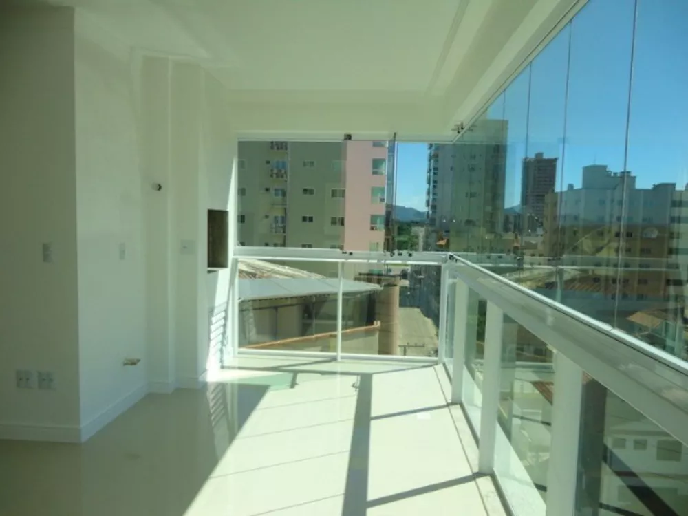 Apartamento à venda com 3 quartos, 132m² - Foto 3