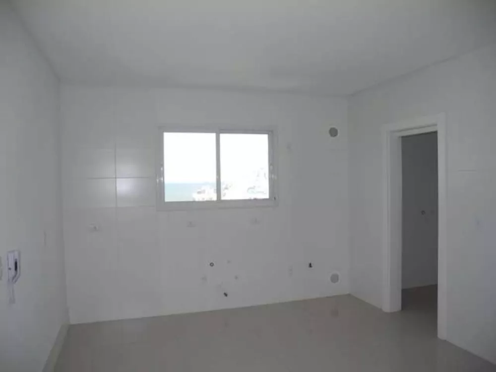 Apartamento à venda com 3 quartos, 170m² - Foto 6