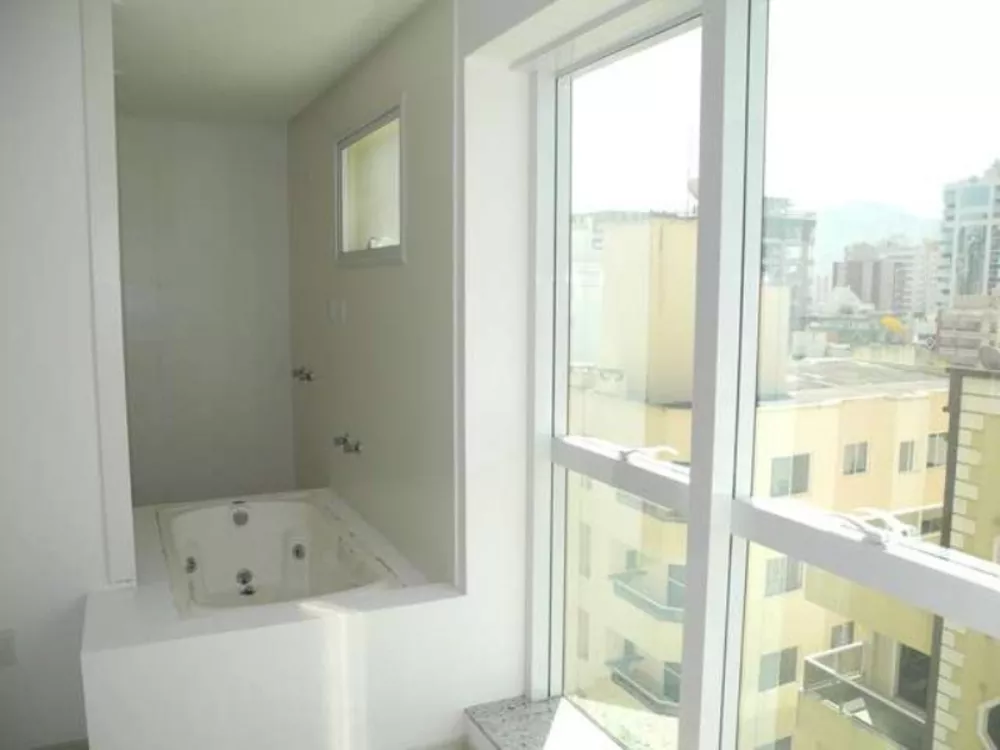 Apartamento à venda com 3 quartos, 170m² - Foto 9