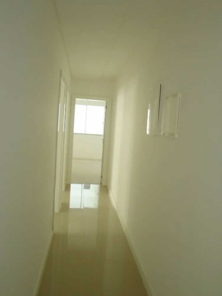 Apartamento, 3 quartos, 138 m² - Foto 2