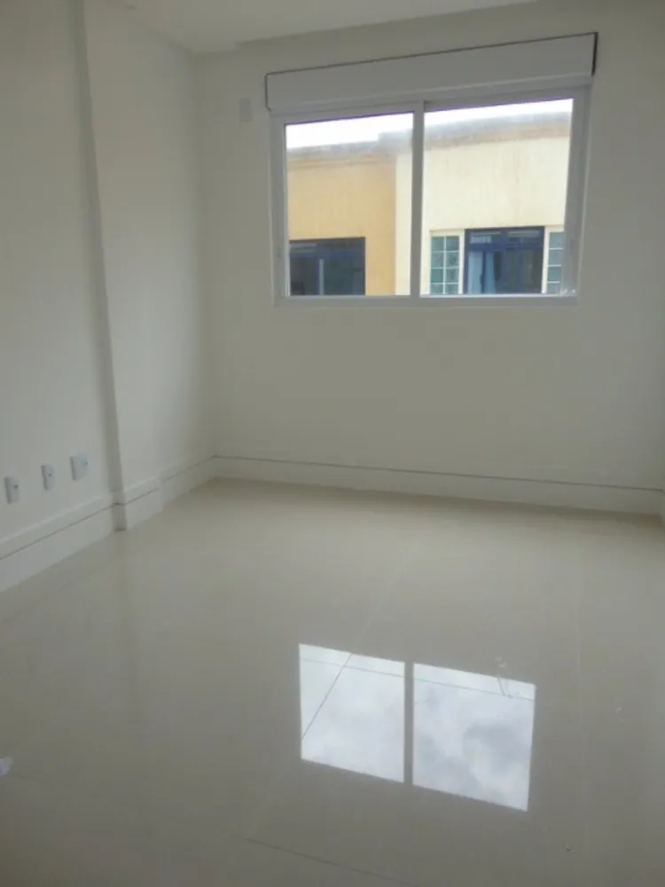 Apartamento, 3 quartos, 182 m² - Foto 2
