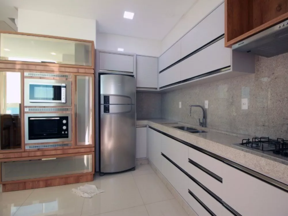 Apartamento à venda com 3 quartos, 134m² - Foto 13