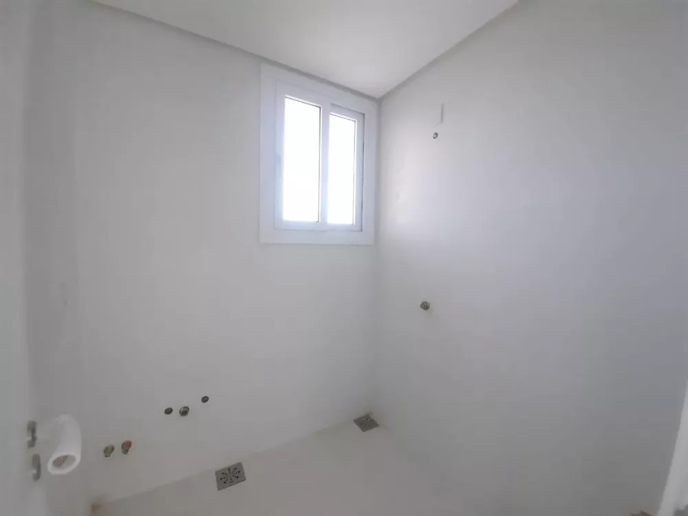 Casa, 4 quartos, 330 m² - Foto 4