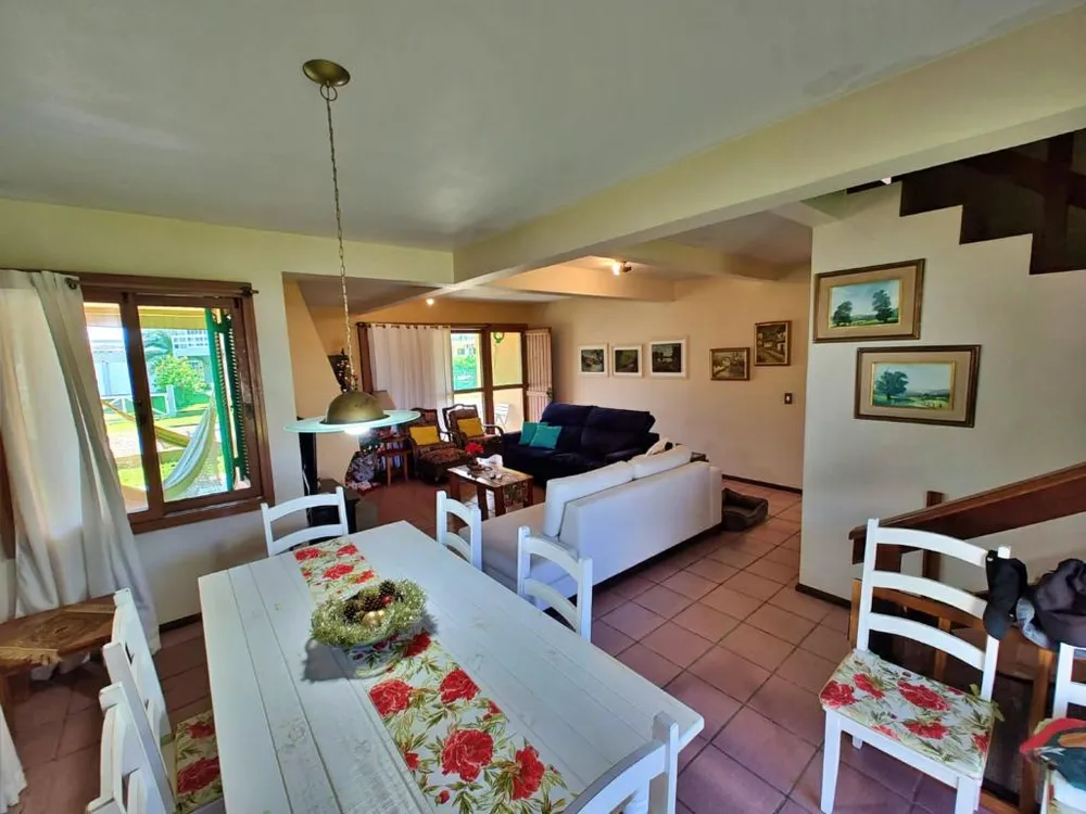 Casa, 5 quartos, 230 m² - Foto 2