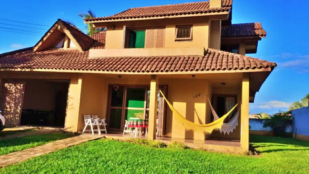 Casa, 5 quartos, 230 m² - Foto 1