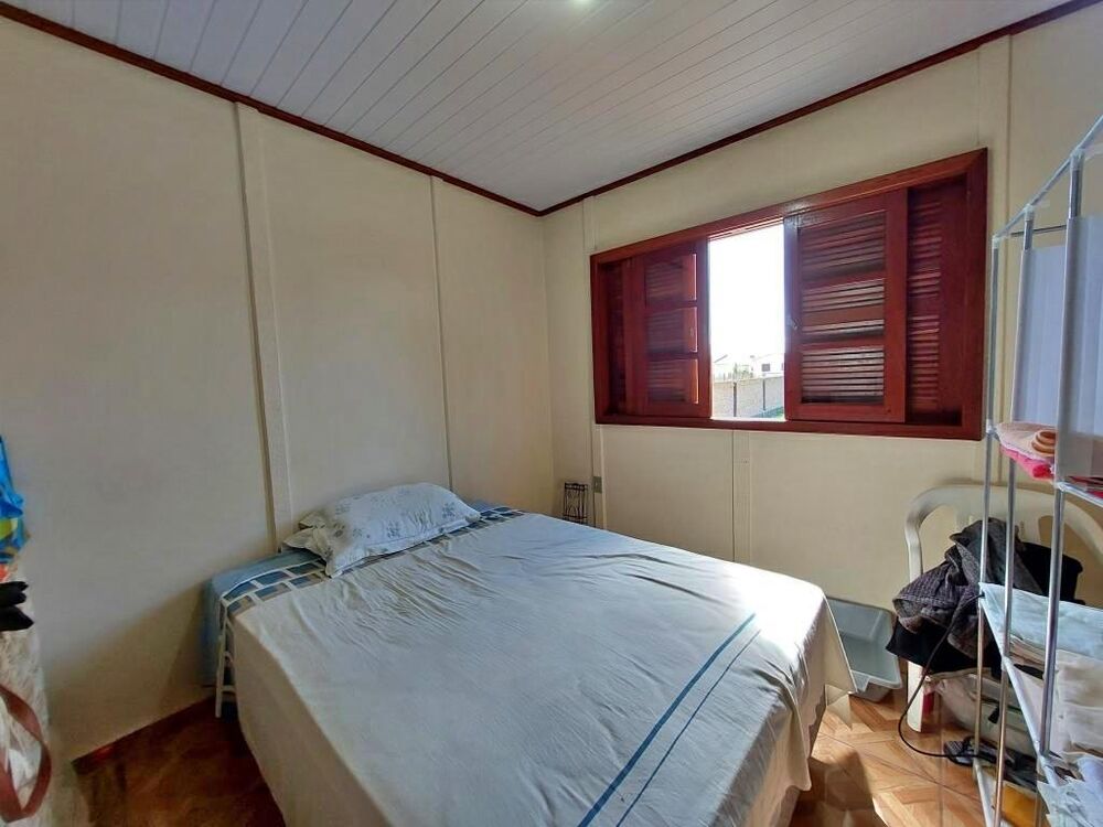 Casa à venda com 2 quartos, 54m² - Foto 4