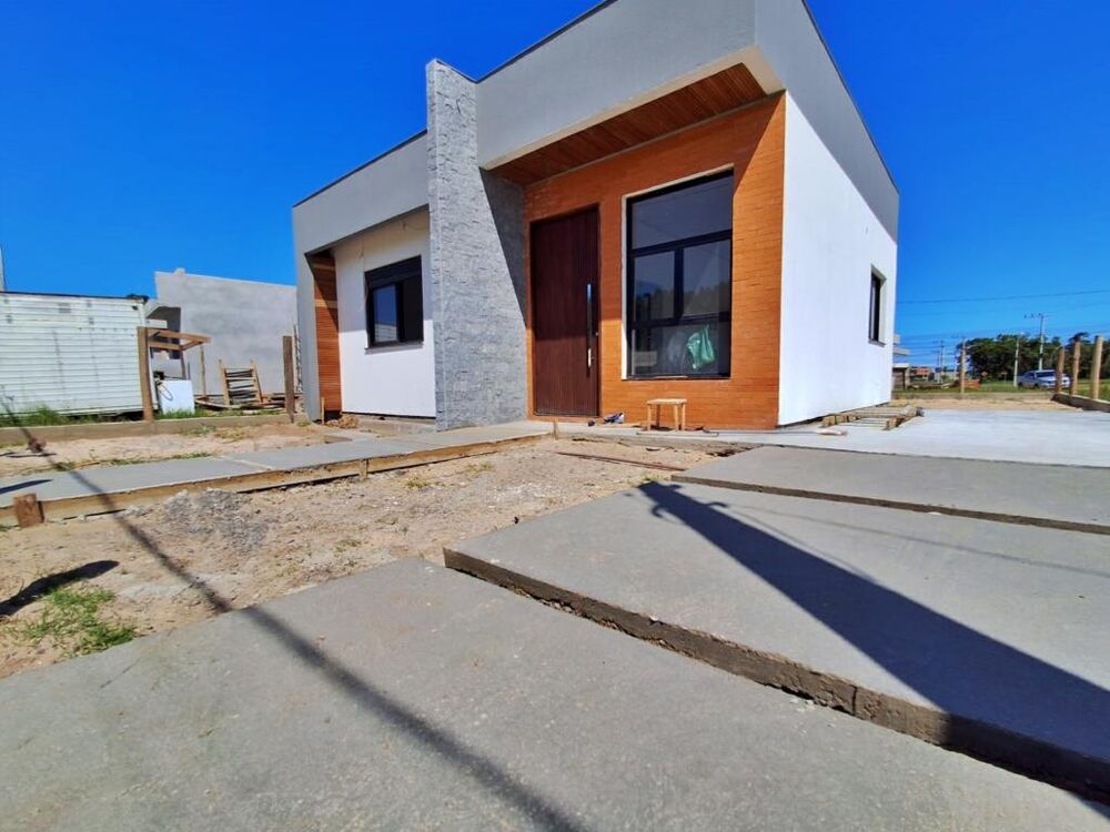 Casa à venda com 2 quartos, 76m² - Foto 1
