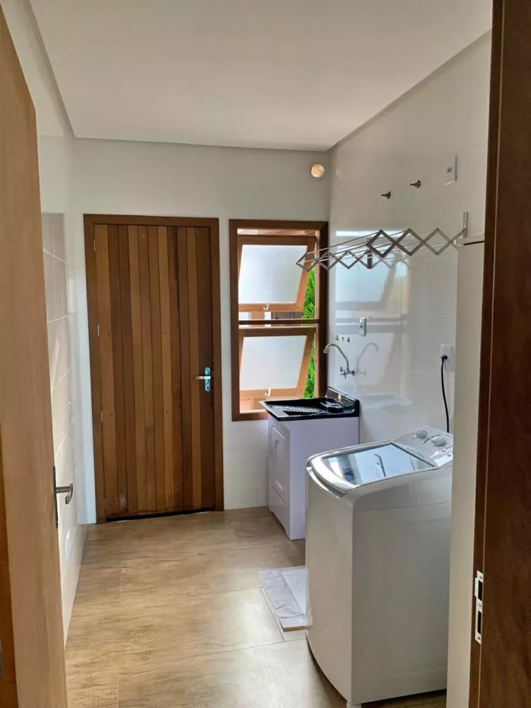 Casa, 3 quartos, 141 m² - Foto 1