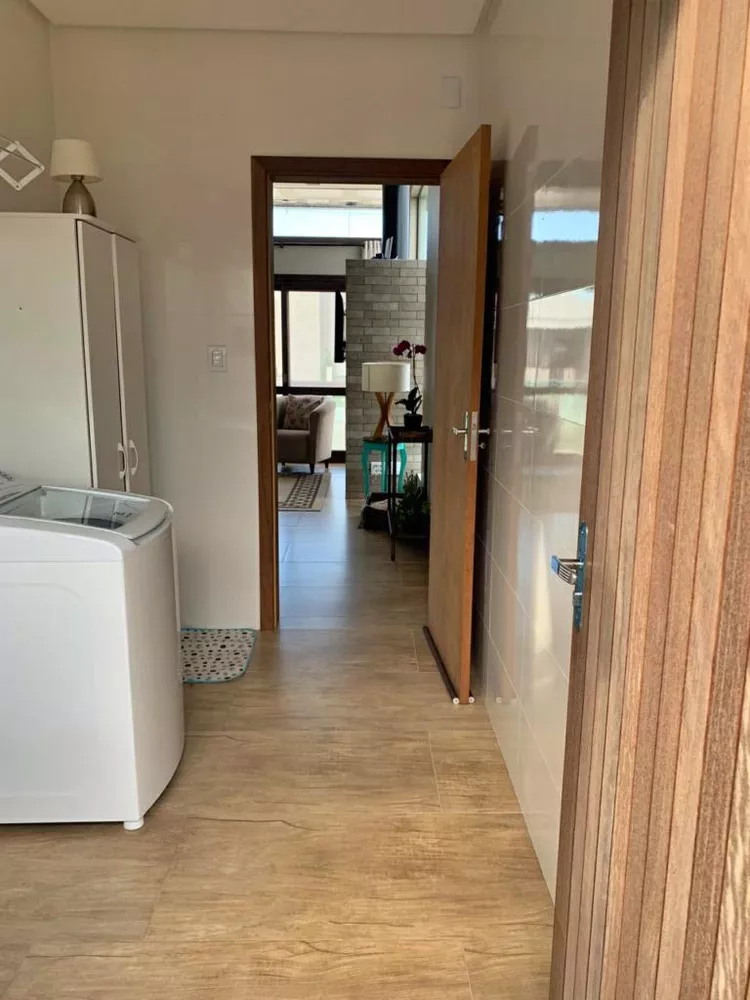 Casa, 3 quartos, 141 m² - Foto 2