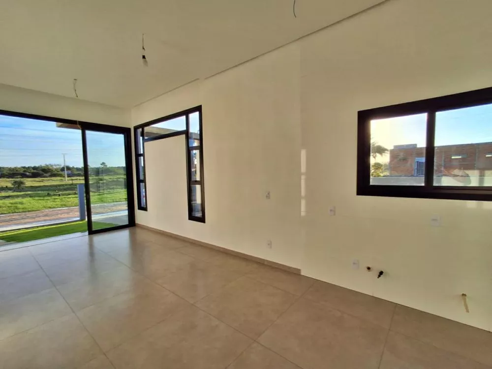 Casa, 3 quartos, 107 m² - Foto 2