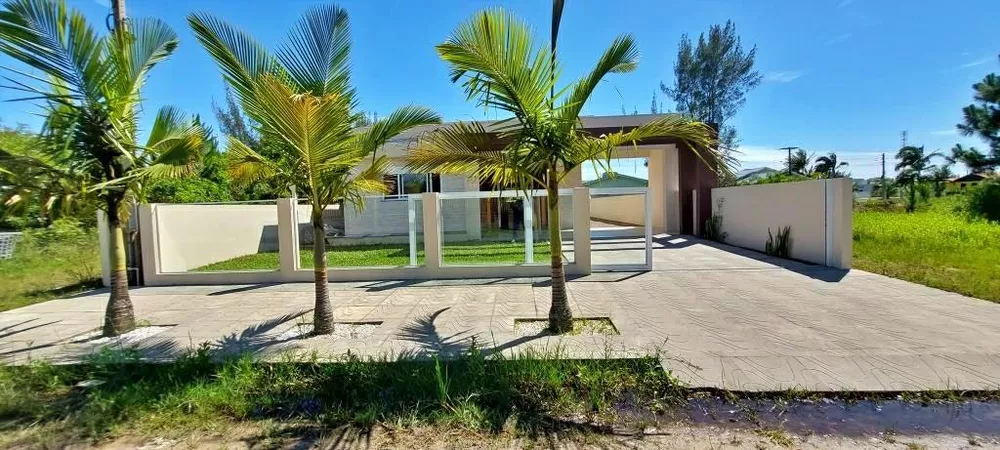 Casa à venda com 4 quartos, 200m² - Foto 2