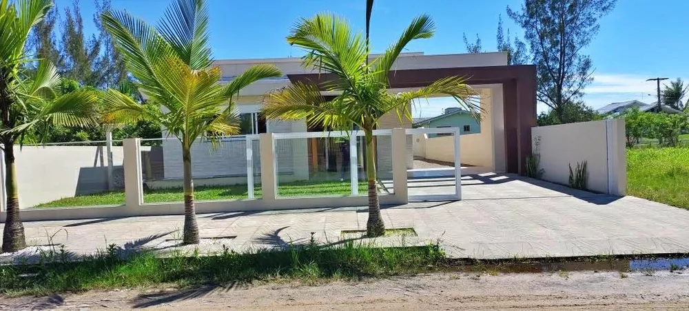 Casa à venda com 4 quartos, 200m² - Foto 3