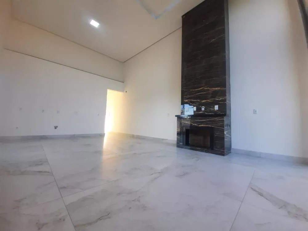 Casa, 3 quartos, 181 m² - Foto 1