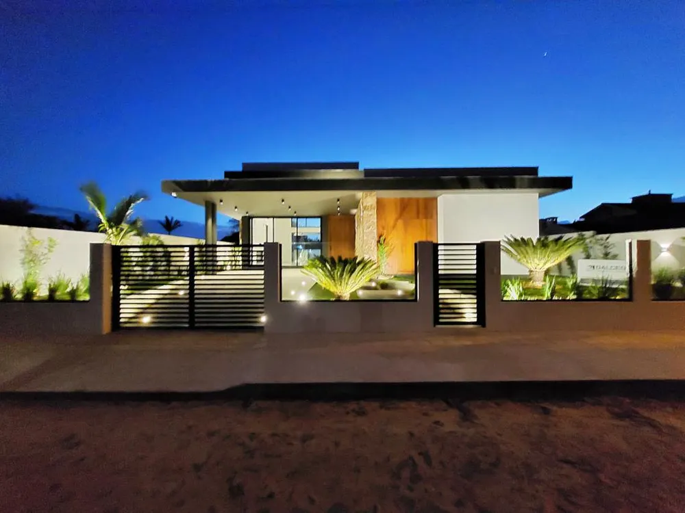 Casa, 4 quartos, 288 m² - Foto 1