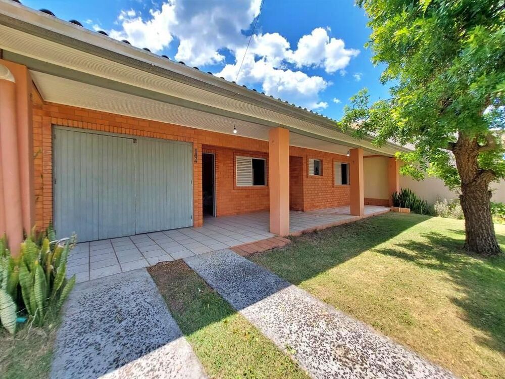 Casa, 4 quartos, 195 m² - Foto 1