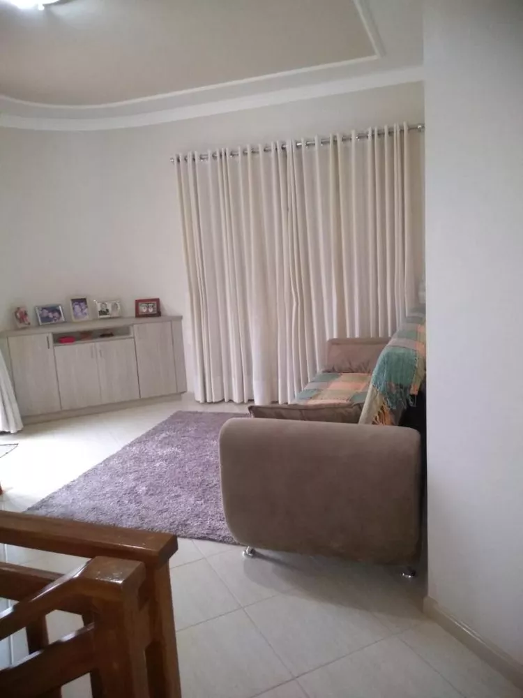 Casa, 3 quartos, 300 m² - Foto 2