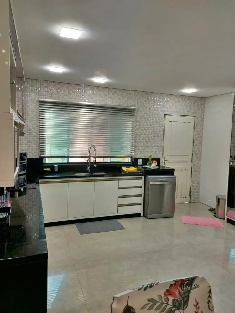 Casa, 4 quartos, 250 m² - Foto 5