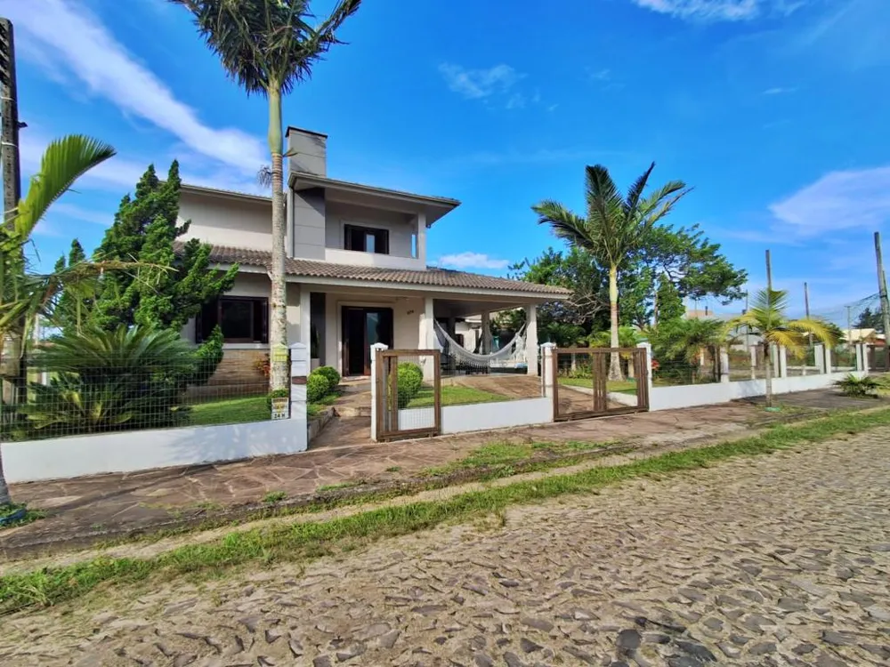 Casa, 6 quartos, 258 m² - Foto 2