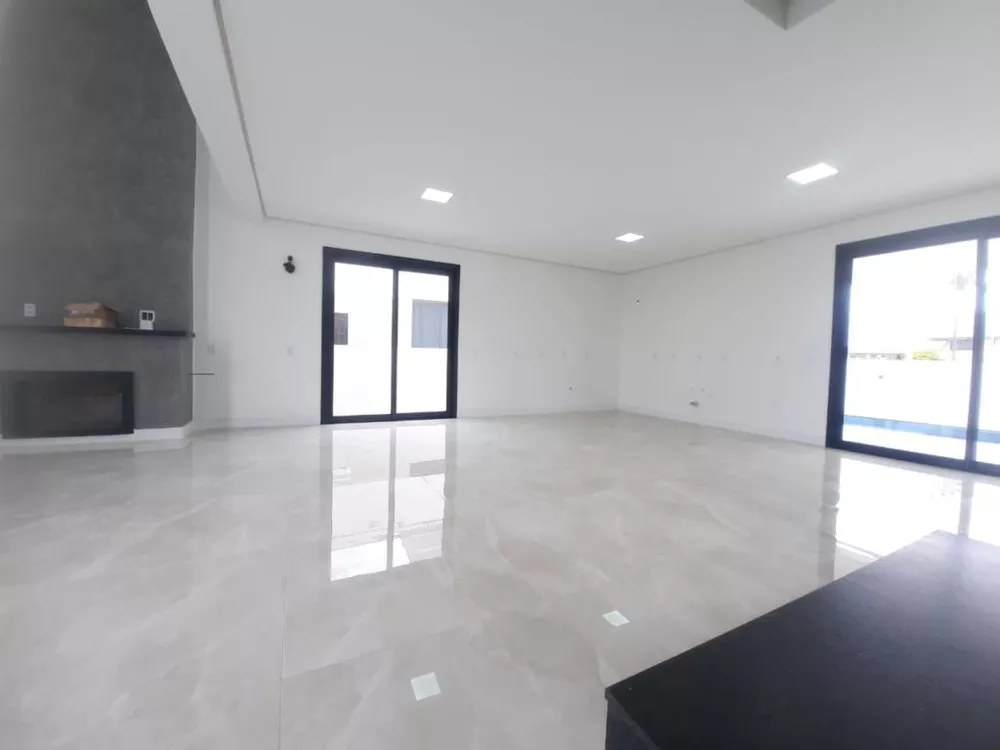 Casa, 4 quartos, 252 m² - Foto 3