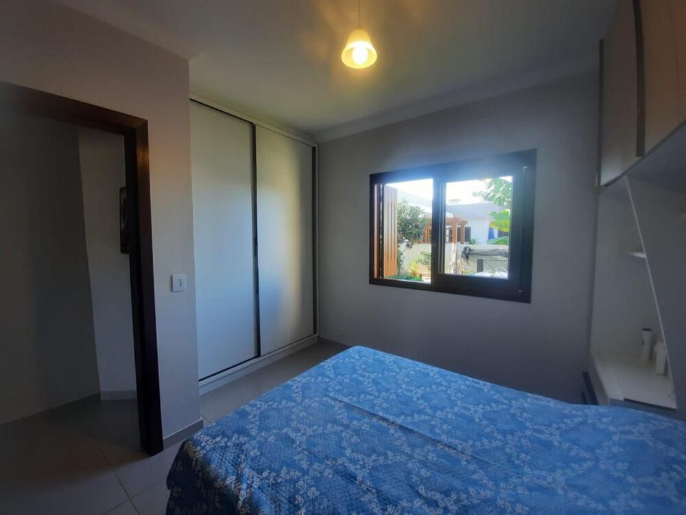 Casa à venda com 2 quartos, 90m² - Foto 11
