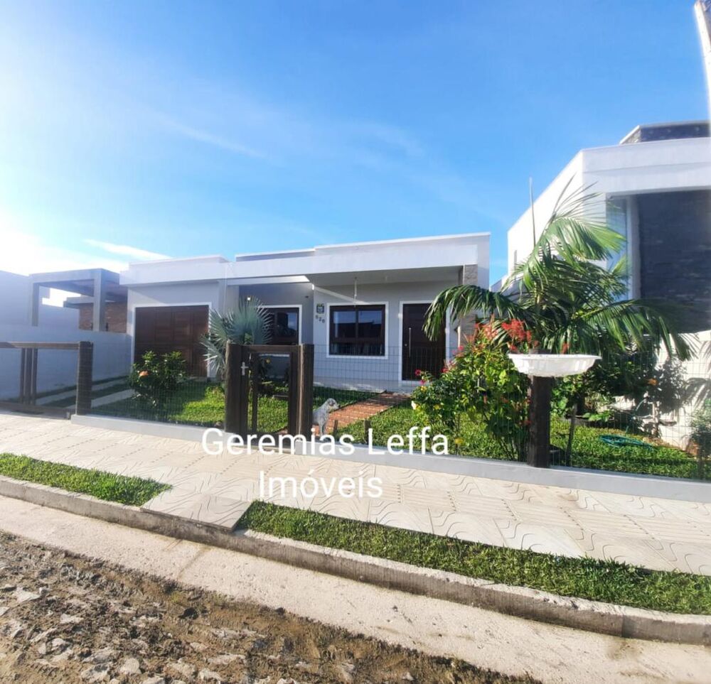 Casa à venda com 2 quartos, 90m² - Foto 1