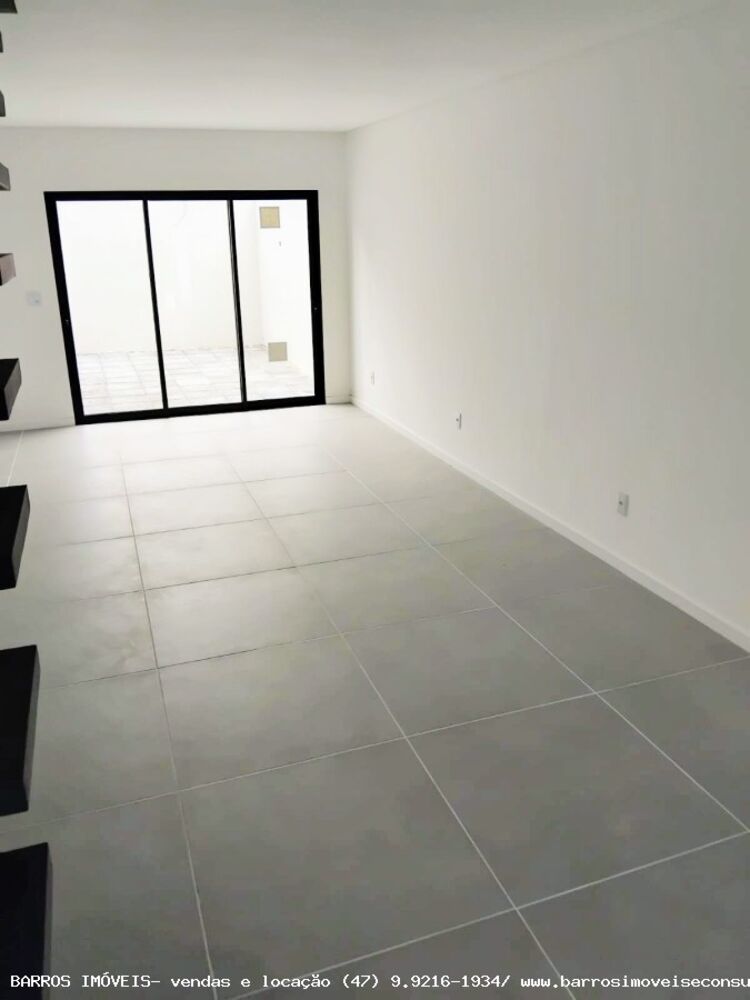 Sobrado à venda com 2 quartos, 100m² - Foto 2