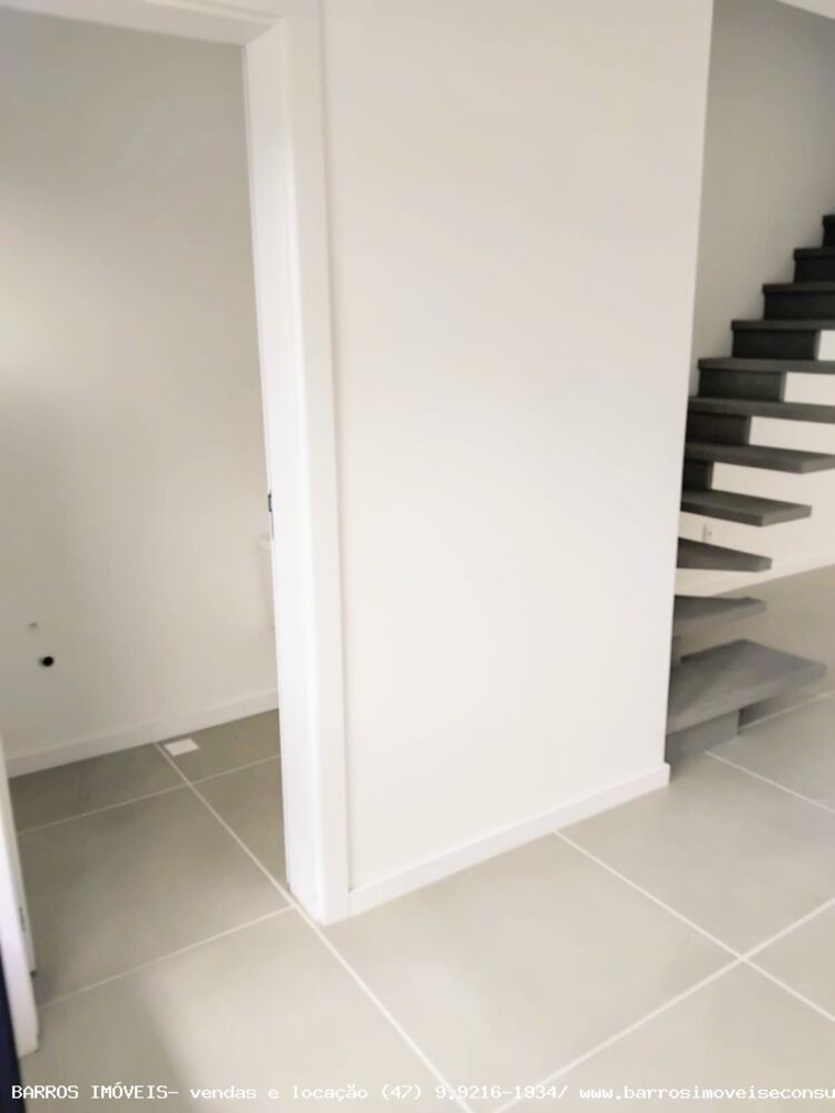 Sobrado à venda com 2 quartos, 100m² - Foto 3
