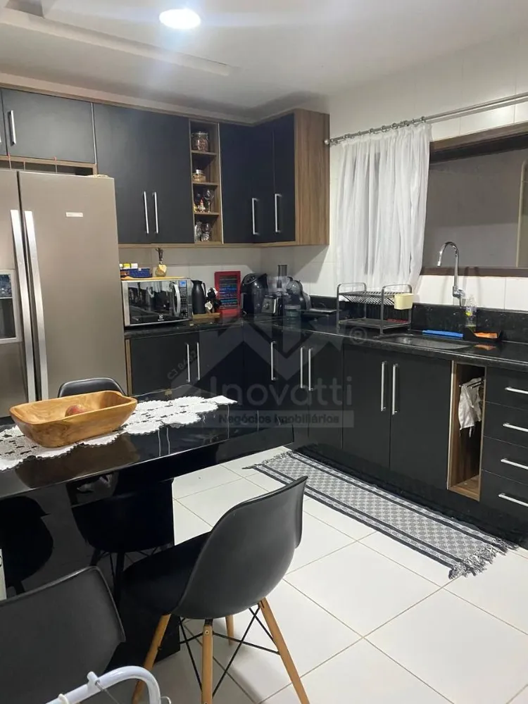 Casa, 3 quartos, 250 m² - Foto 8