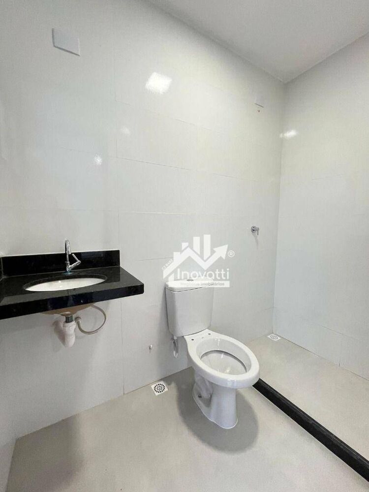 Casa à venda com 2 quartos, 117m² - Foto 4