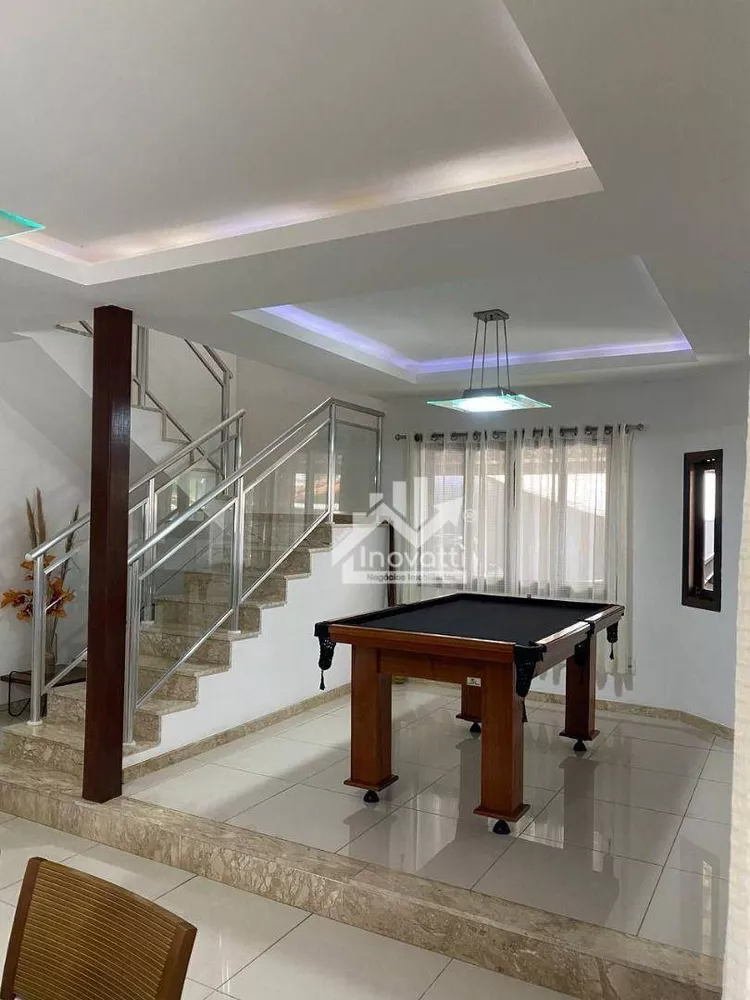 Casa, 3 quartos, 250 m² - Foto 12