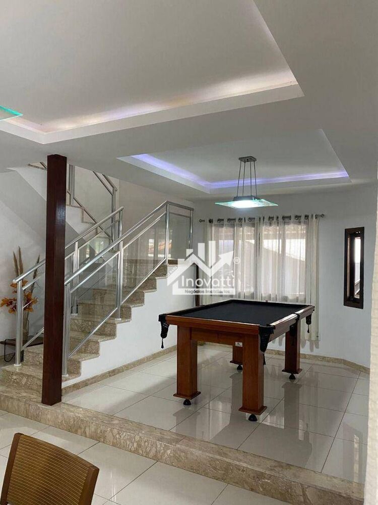 Casa, 3 quartos, 250 m² - Foto 34