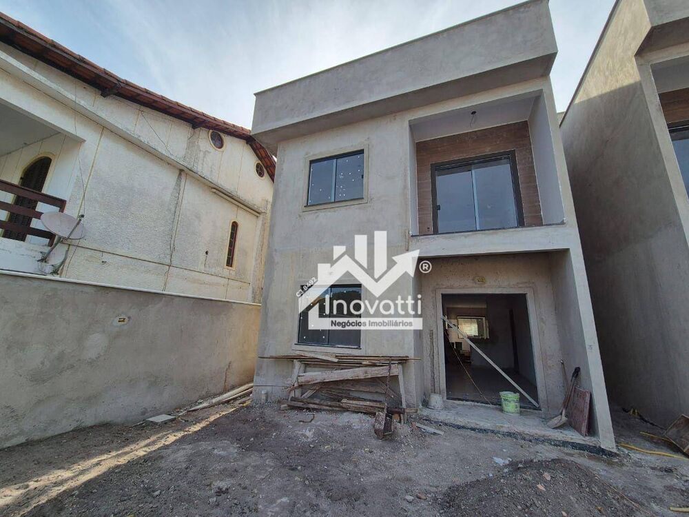 Apartamento à venda com 2 quartos, 61m² - Foto 1