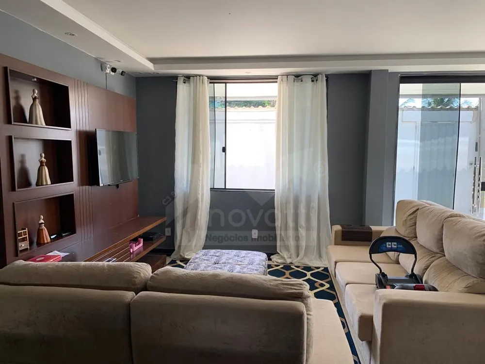Casa, 5 quartos, 200 m² - Foto 4