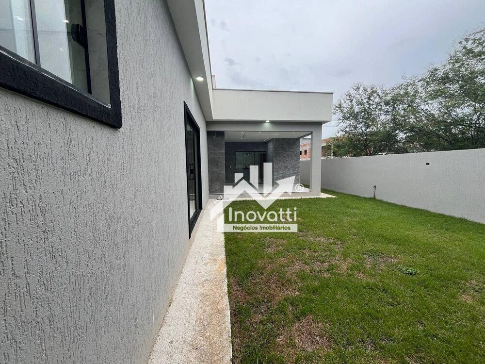 Casa, 3 quartos, 202 m² - Foto 1
