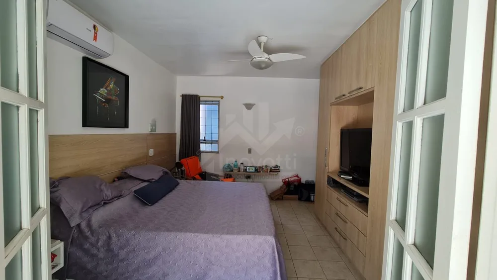 Casa, 4 quartos, 248 m² - Foto 18