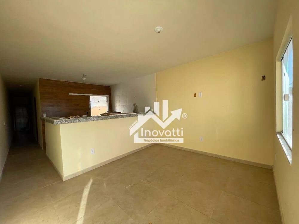 Casa à venda com 2 quartos, 65m² - Foto 2