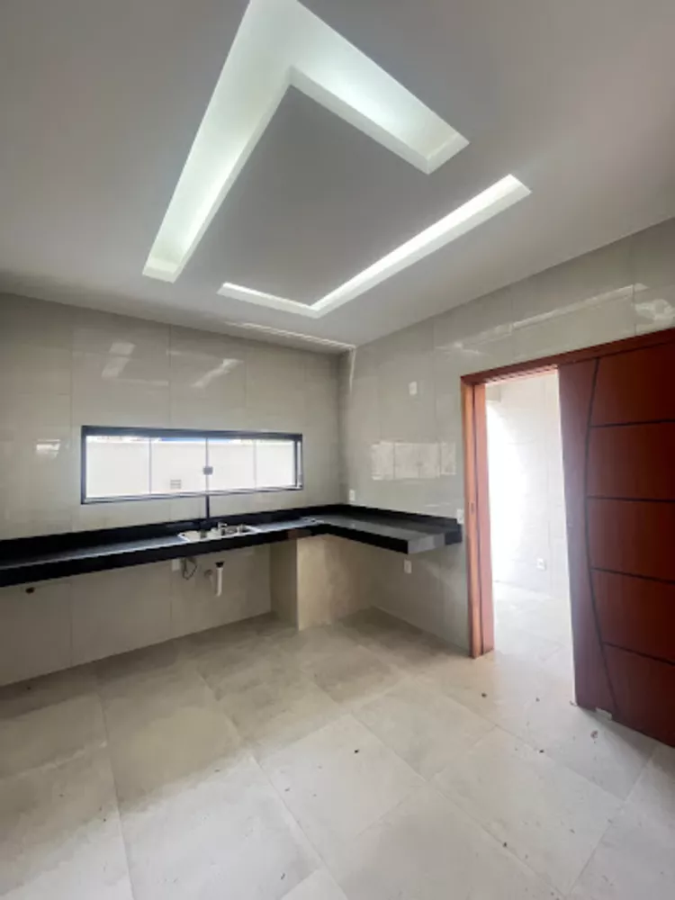 Casa à venda com 5 quartos, 192m² - Foto 7