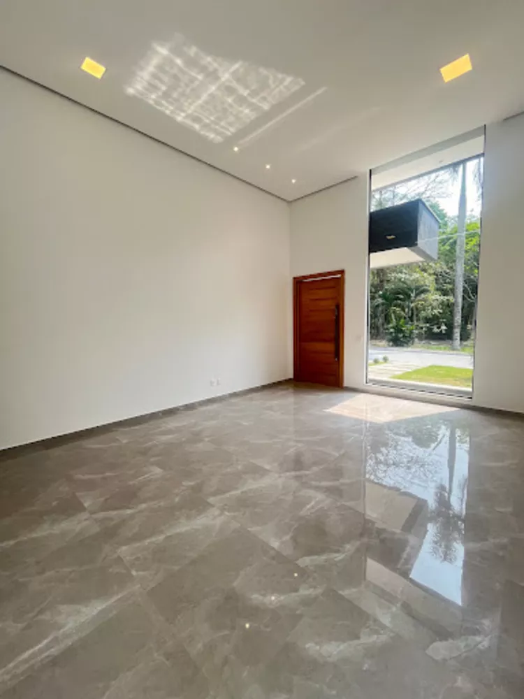 Casa à venda com 5 quartos, 192m² - Foto 4