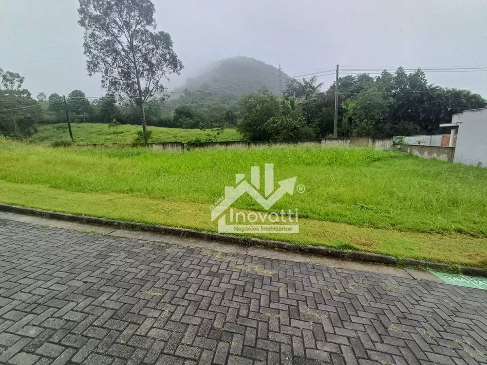 Loteamento e Condomínio, 216 m² - Foto 1