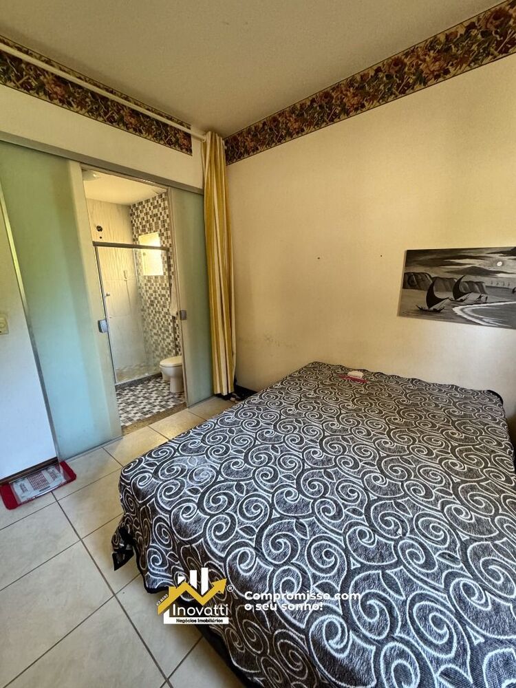 Casa de Condomínio à venda com 5 quartos, 300m² - Foto 2