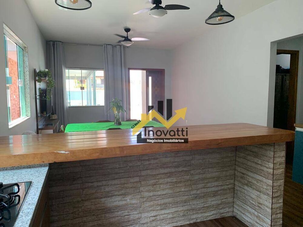 Casa, 3 quartos, 200 m² - Foto 1