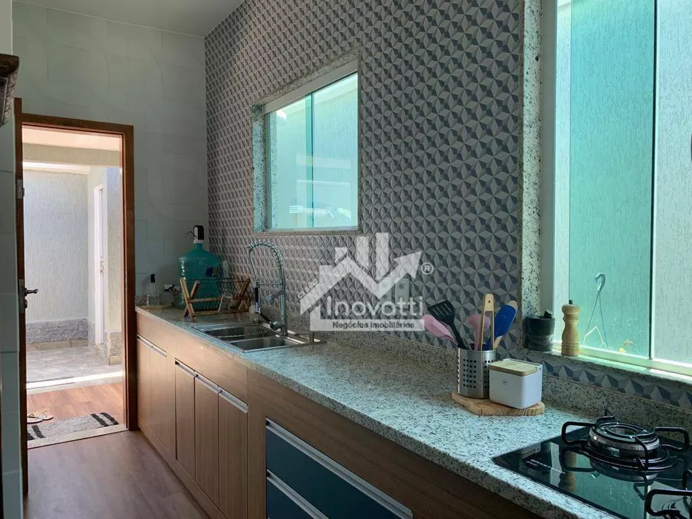 Casa, 3 quartos, 200 m² - Foto 10